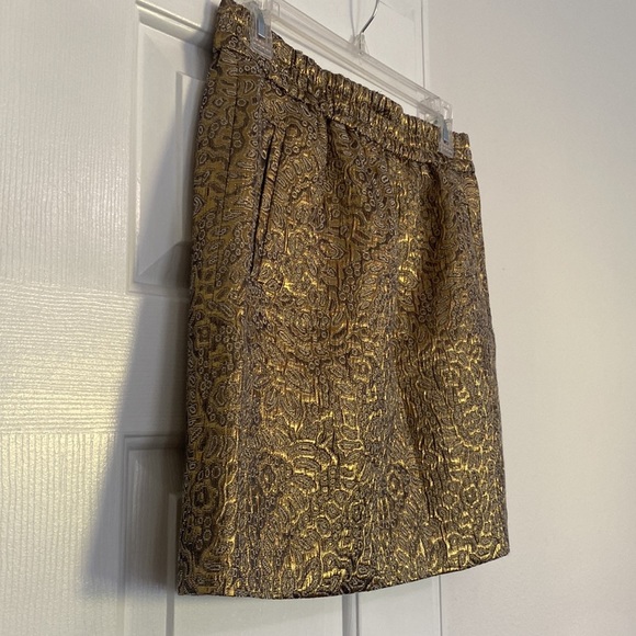 NWOT Loft Baroque fabric mini skirt. - Picture 14 of 14